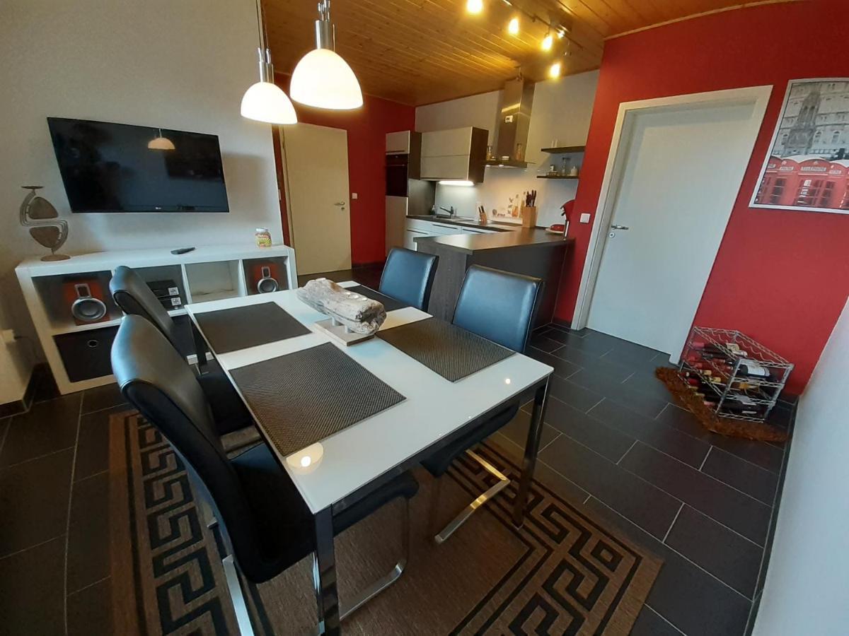 Ferienwohnung 75m² Terrasse Parkplatz WallBox Nürburgring Herresbach Exterior foto